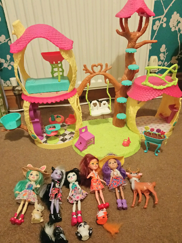 enchantimals panda tree house playset